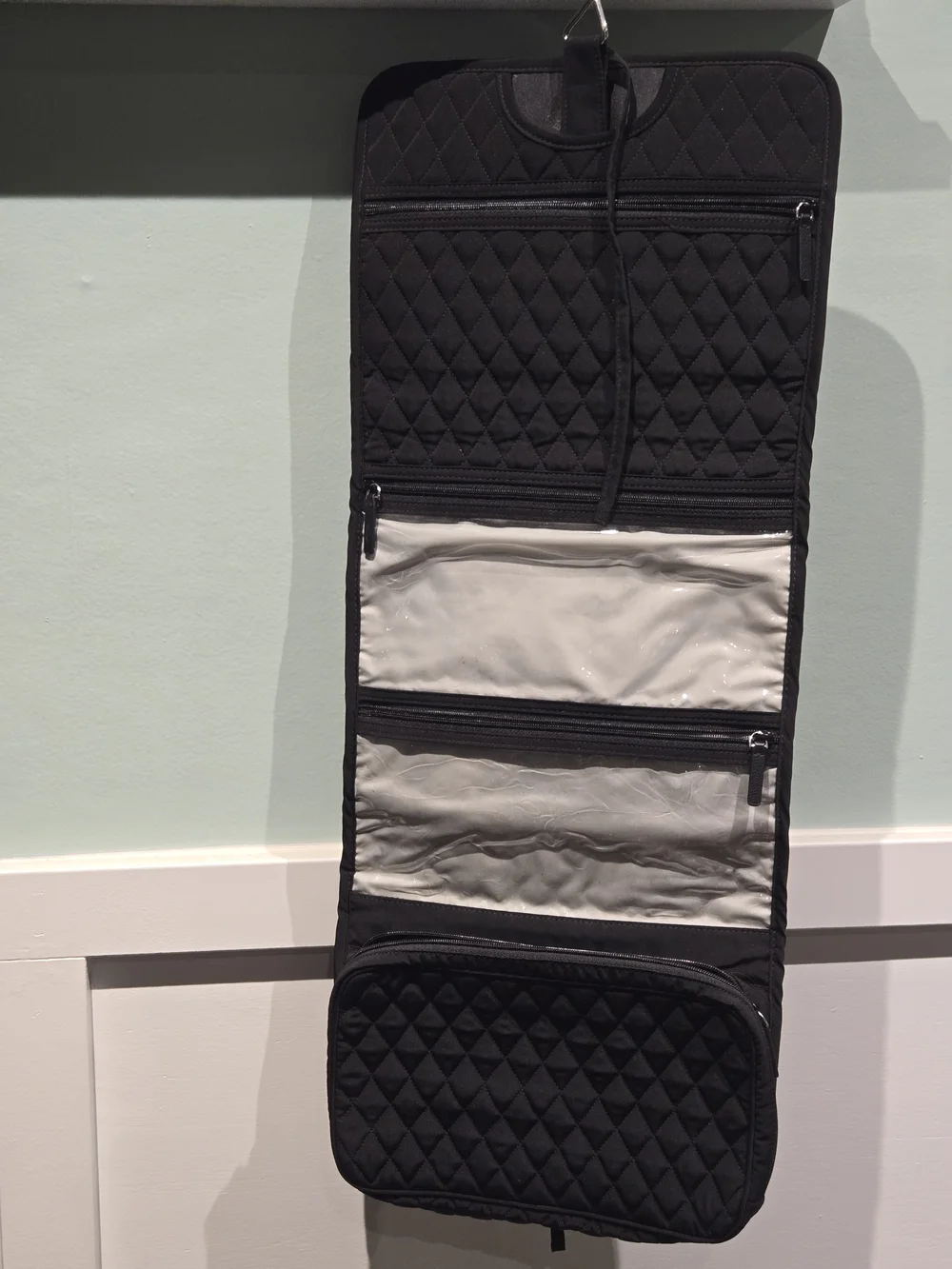 Vera Bradley Quilted Hanging Travel Organizer In Black Color/Pattern 28